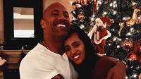 Dwayne Johnson dengan anaknya (Sumber: Instagram/simonegjohnson)