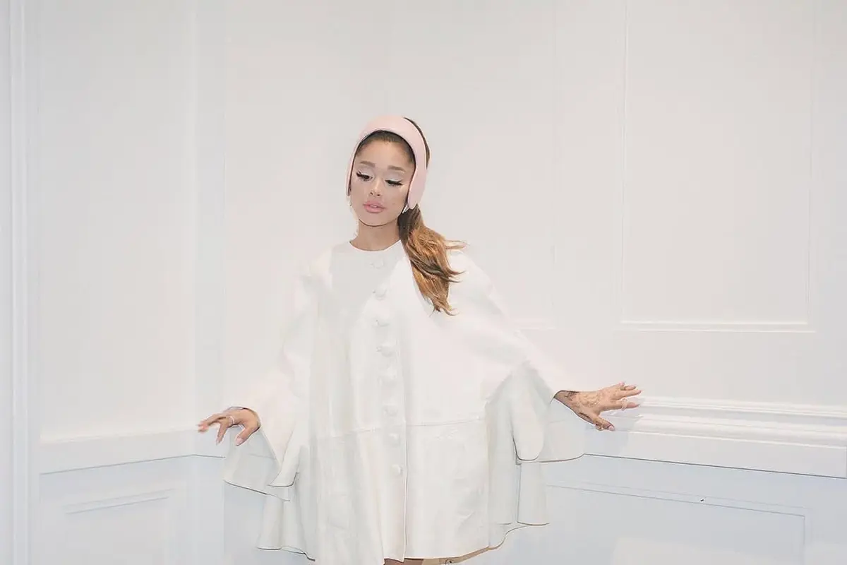 Profil dan Fakta Menarik Ariana Grande yang Jadi Pemeran Utama di Film \'WICKED\'. (instagram/arianagrande)