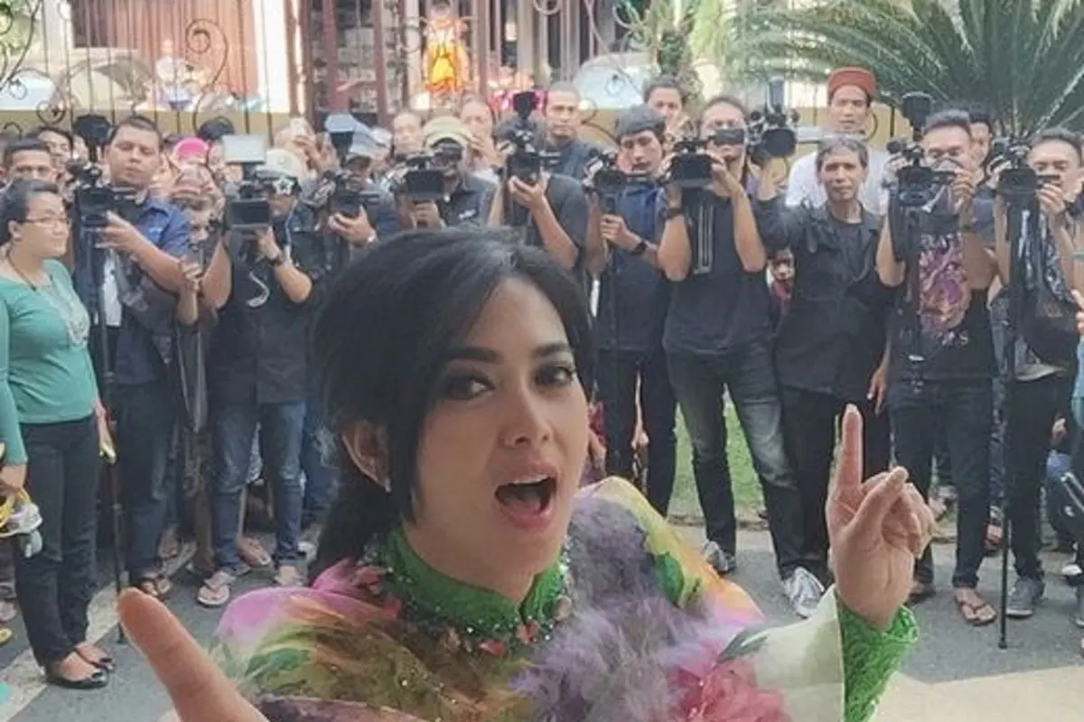 Syahrini 