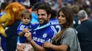 Cesc Fabregas. Gelandang asal Spanyol ini meninggalkan Arsenal pada akhir musim 2010/2011 menuju Barcelona setelah total 8 musim di Arsenal. Kembali ke Inggris untuk memperkuat Chelsea dan akhirnya mampu meraih 2 gelar Premier League pada musim 2014/2015 dan 2016/2017. (AFP/Ben Stansall)