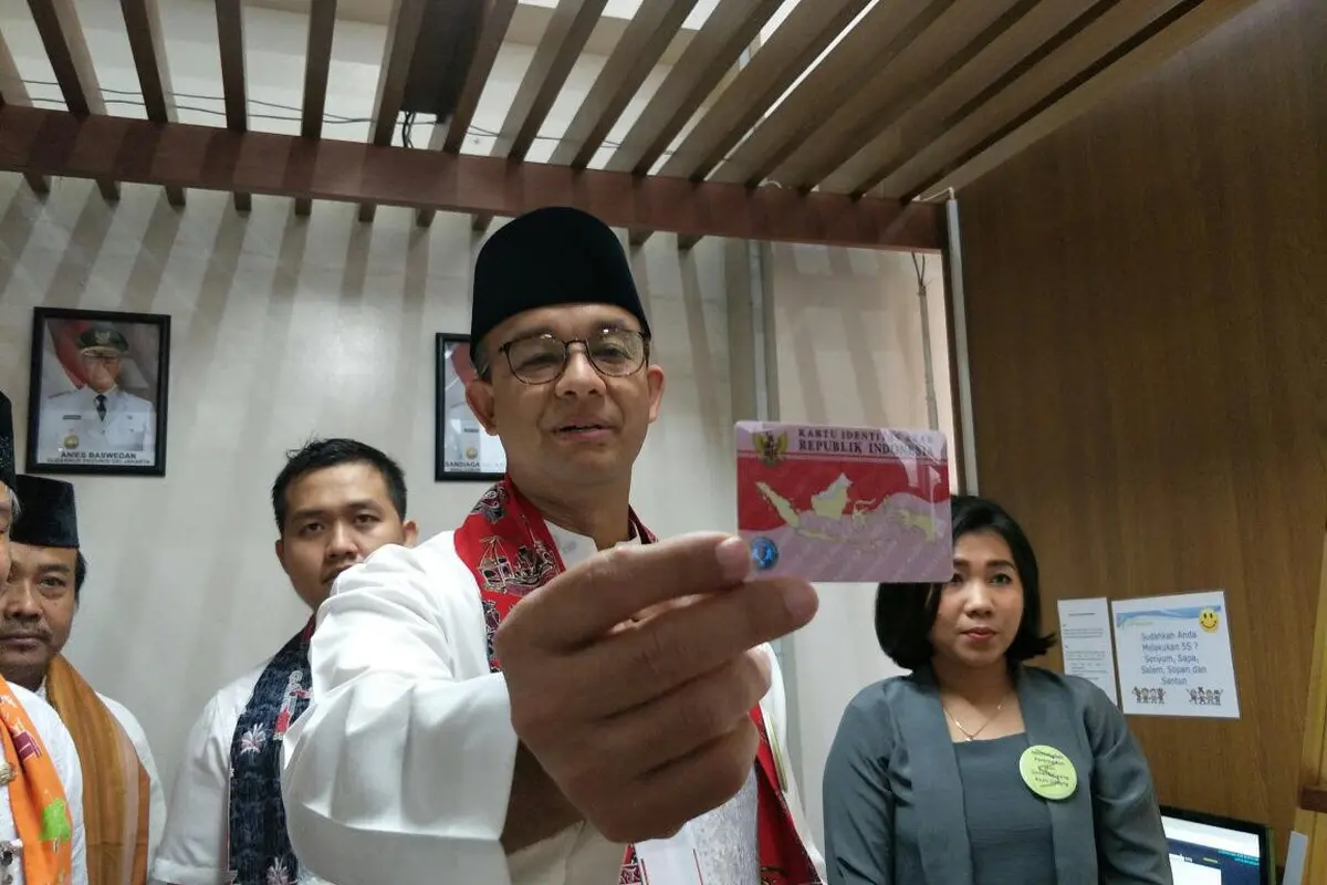 Gubernur DKI Jakarta Anies Baswedan meluncurkan program SI DUKUN 3 IN 1
