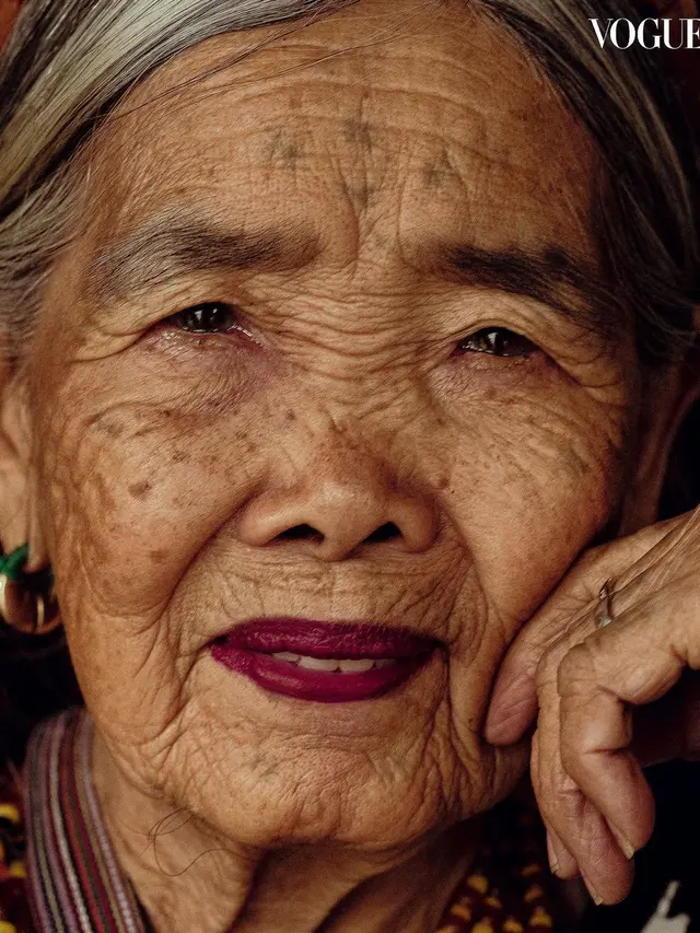Potret Nenek 106 Tahun dari Filipina Jadi Model Sampul Vogue Tertua