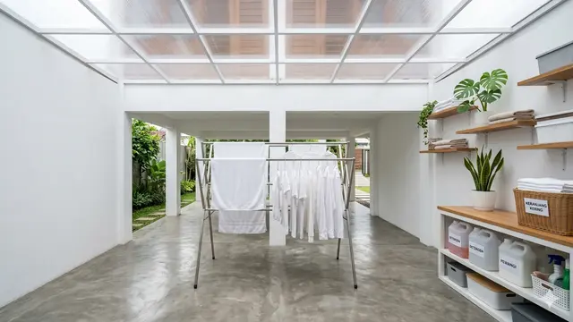Model Tempat Jemuran Anti Kehujanan Minimalis. Gemini