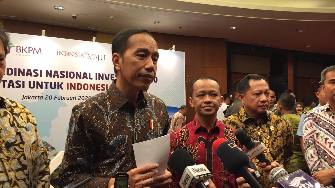 Presiden Jokowi angkat bicara soal polemik salah ketik dalam draf Rancangan Undang-undang (RUU) Omnibus Law Cipta Kerja.