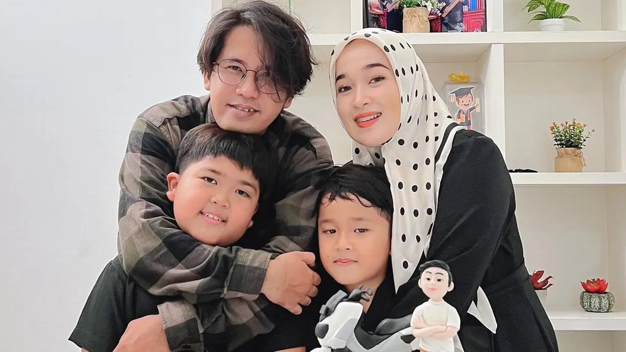 Ririe Fairus dan Ayus Sabyan rayakan ultah ke-8 Ben, anak kedua mereka (Foto: instagram ririe_fairus)