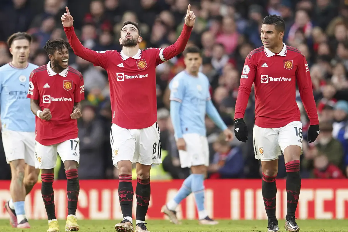 Foto: Sat-set Sat-set Lawan Man City, Dua Pemain MU Cetak Gol dalam Waktu Empat Menit dan Balikan Keadaan