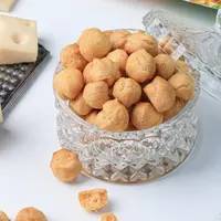 Ilustrasi kue soes kering keju/copyrightshutterstock/Dian Mayasari