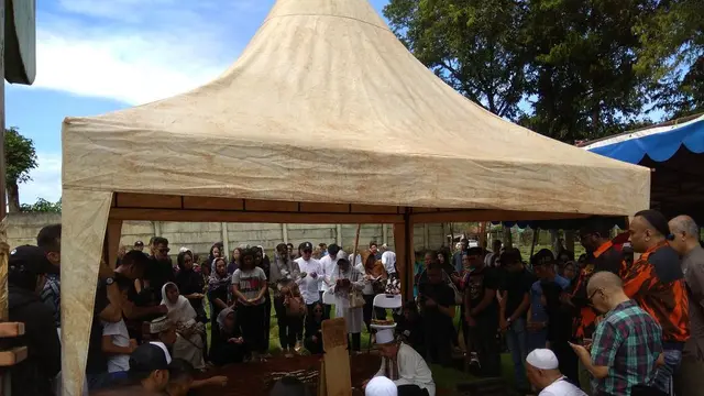 [Bintang] Itje Komar