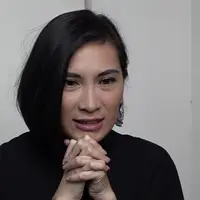 Setelah menjadi seorang istri, Jennifer Arnelita merasakan ada beberapa perubahan dalam hidup dan sikapnya. Salah satunya adalah ia lebih menjaga kelakuannya demi menjaga perasaan sang suami.