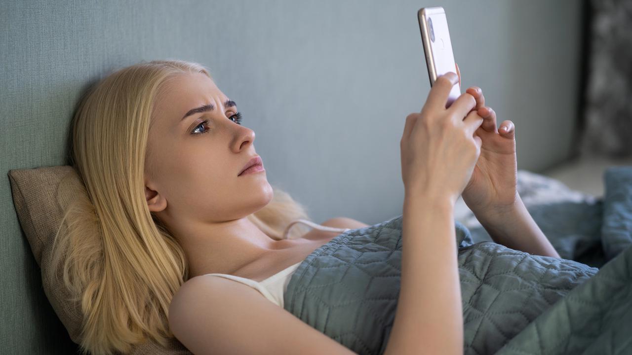 4 Alasan Kenapa Kamu Perlu Coba Detox Gadget Mulai Sekarang, Stres Berkurang dan Lebih Bahagia!