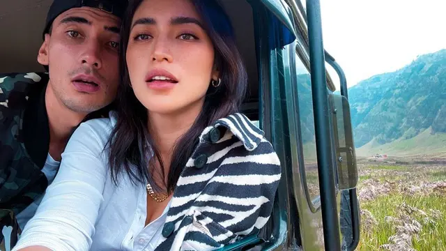 7 Potret Liburan Jessica Iskandar dan Vincent Varhaag di Bromo, Curi Perhatian