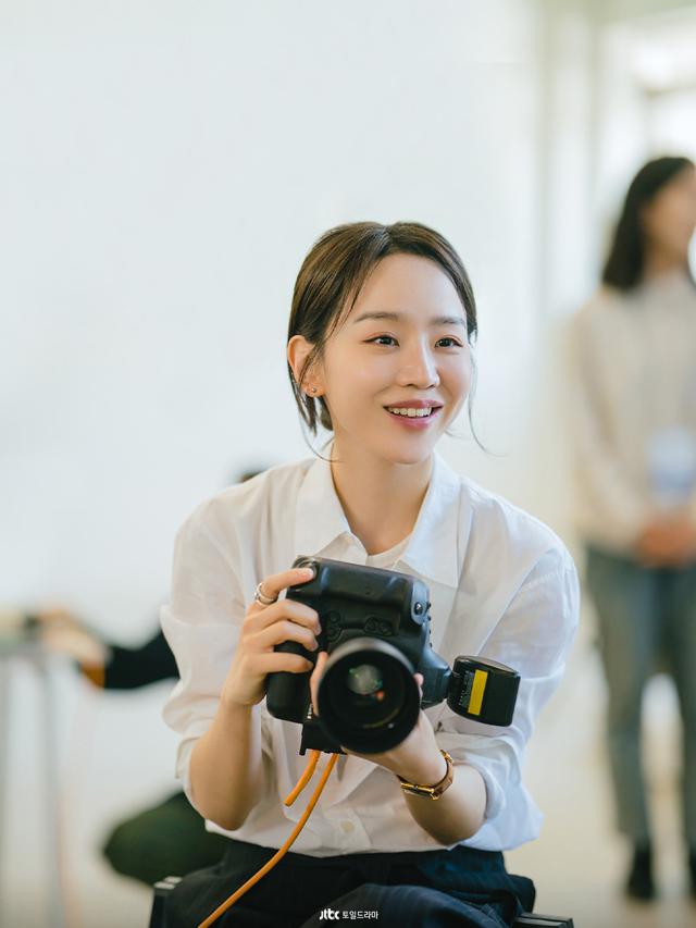 Shin Hye Sun - Welcome to Samdalri