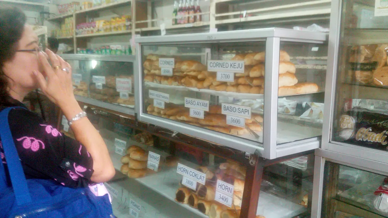 Mencicipi 5 Roti Legendaris di Bandung, Ini Pilihannya - Regional ...