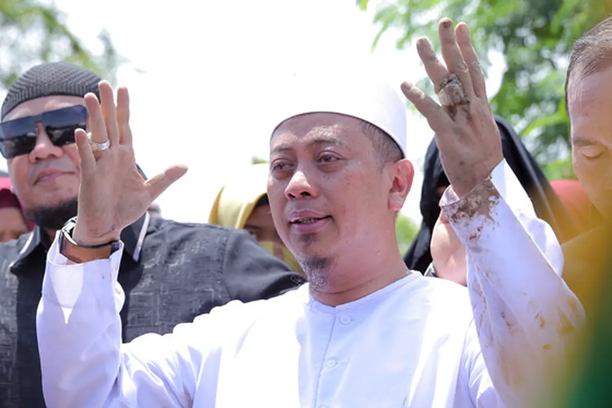 [Bintang] Pemakaman Istri Opick