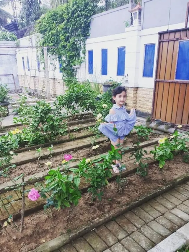 Anak Arumi Bachsin