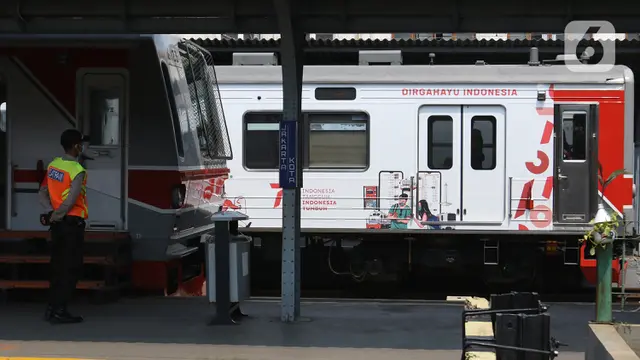 Gerbong Kereta Commuter Line Bertema Kemerdekaan