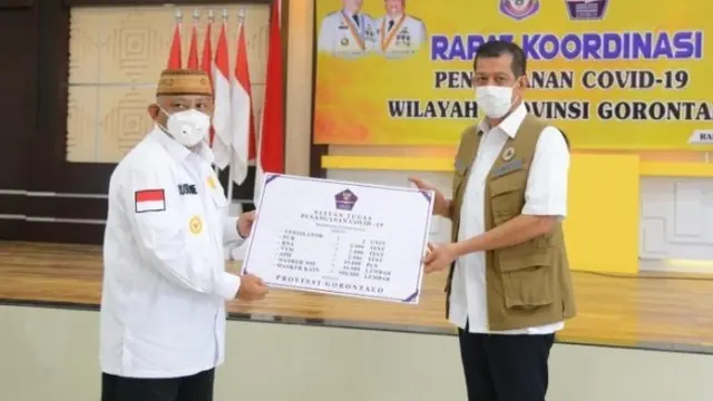 Kepala BNPB Letjen TNI Doni Monardo soroti ketidakpercayaan masyarakat terhadap keberadaan Covid-19. (Foto: Liputan6.com/Arfandi Ibrahim)