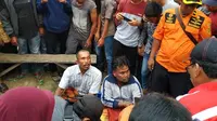 Evakuasi bicah lima tahun yang diterkam buaya di Sungai Indragiri, Provinsi Riau. (Liputan6.com/Dok Basarnas/M Syukur)