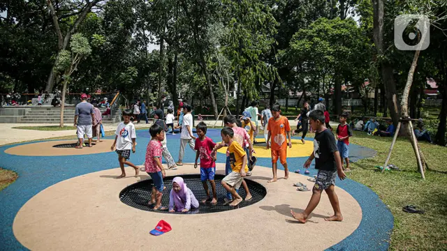 FOTO: Menikmati Perpanjangan Libur Sekolah di Tebet Eco Park