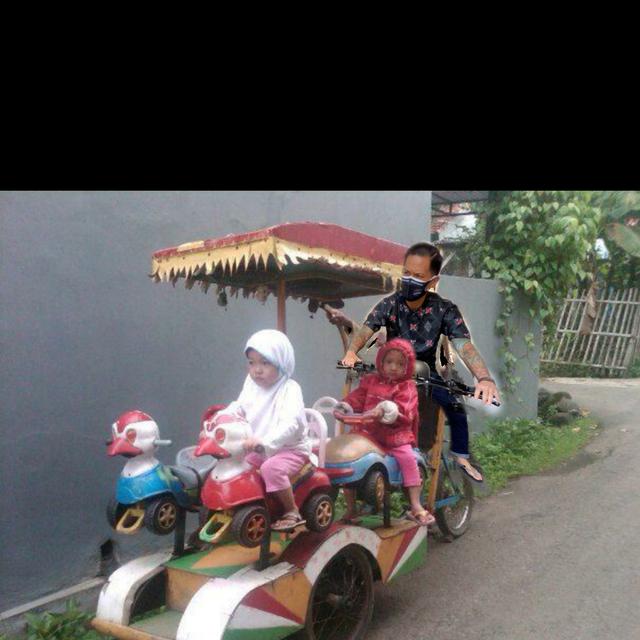 6 Editan Foto Chef Juna saat Naik Motor Gede Ini Bikin Ngakak