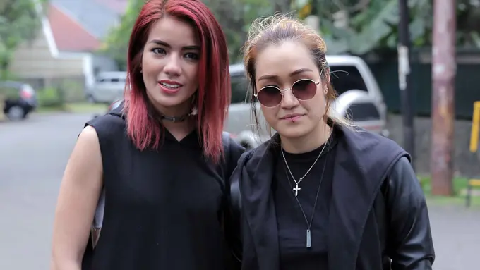[Bintang] Sheila Marcia dan Melodya Vanesha
