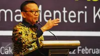 Dirjen Pajak Ken Dwijugiasteadi menggelar dialog perpajakan bersama para pemuka agama di Jakarta, Rabu (22/2). Ada sekitar 150 peserta dari perwakilan pemuka agama Hindu, Budha dan Khonghucu yang ikut dalam dialog tersebut. (Liputan6.com/Angga Yuniar)