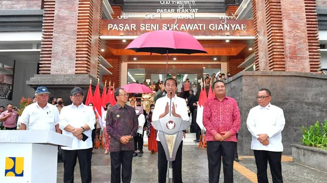 Presiden Joko Widodo (Jokowi) meresmikan Pasar Seni Sukawati di Kabupaten Gianyar