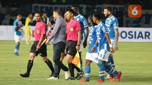 Persib vs Tira Persikabo
