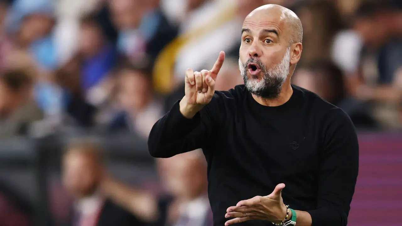 Foto: Momen Erling Haaland Diomelin Pep Guardiola Meski Cetak 2 Gol Untuk Manchester City