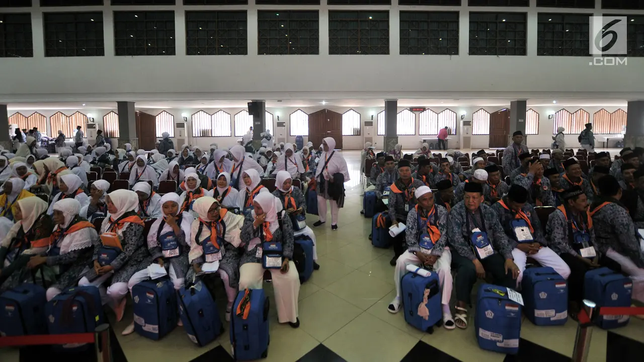Calon Jemaah Haji Kloter 1 Mulai Padati Asrama Pondok Gede