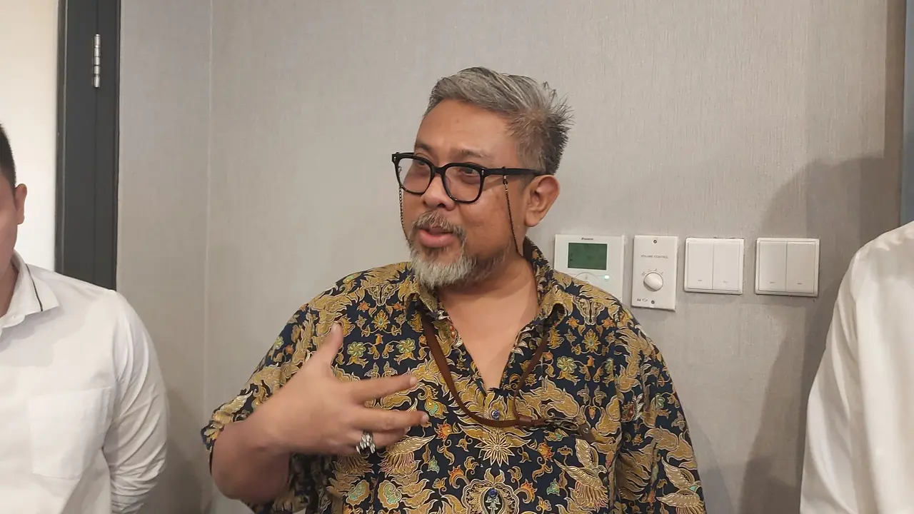 Direktur Utama PT Djakarta Llyod, Achmad Agung  di Menara Danareksa, Jakarta, Kamis (27/7/2024). (Arief/Liputan6.com)