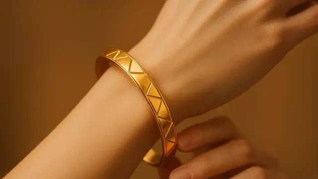 Tren Gelang Emas 24 Karat Desain Minimalis