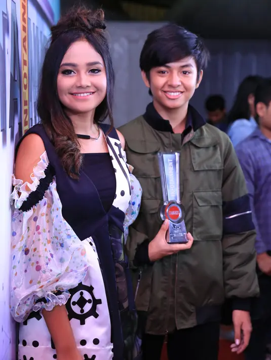 Dalam ajang tahunan yang diselenggarakan oleh SCTV itu, ia masuk dalam kategori Sebagai Pendatang Baru Paling Memikat. Ia bersaing dengan pemeran lain yang tak kalah memikat. (Adrian Putra/Bintang.com)