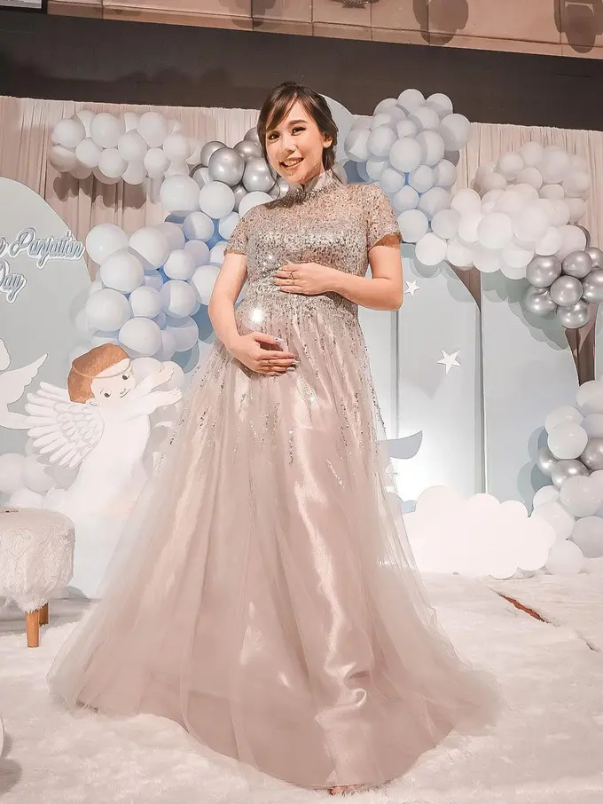 Hamil Anak Kedua, Ini 6 Potret Baby Bump Cherly Juno Eks Cherrybelle. (Sumber: Instagram/cherly7juno)