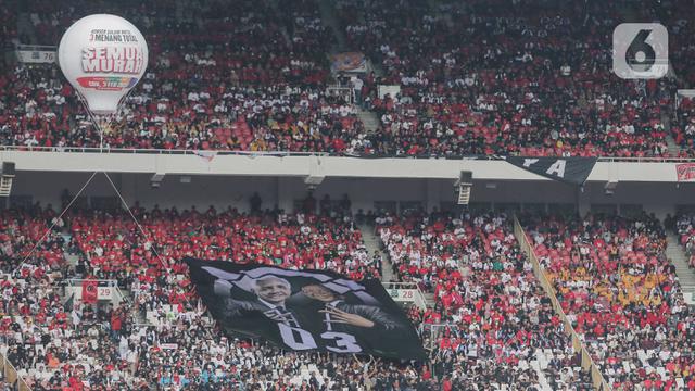 Pendukung Ganjar-Mahfud Padati Stadion Utama Gelora Bung Karno