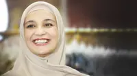 Menyambangi perhelatan busana muslim bagi Shireen Sungkar dapat memberikan sebuah inspirasi baru. Terlebih memasuki bulan suci Ramadan yang akan datang dalam hitungan hari. [Foto: Bambang E Ros/Fimela.com]