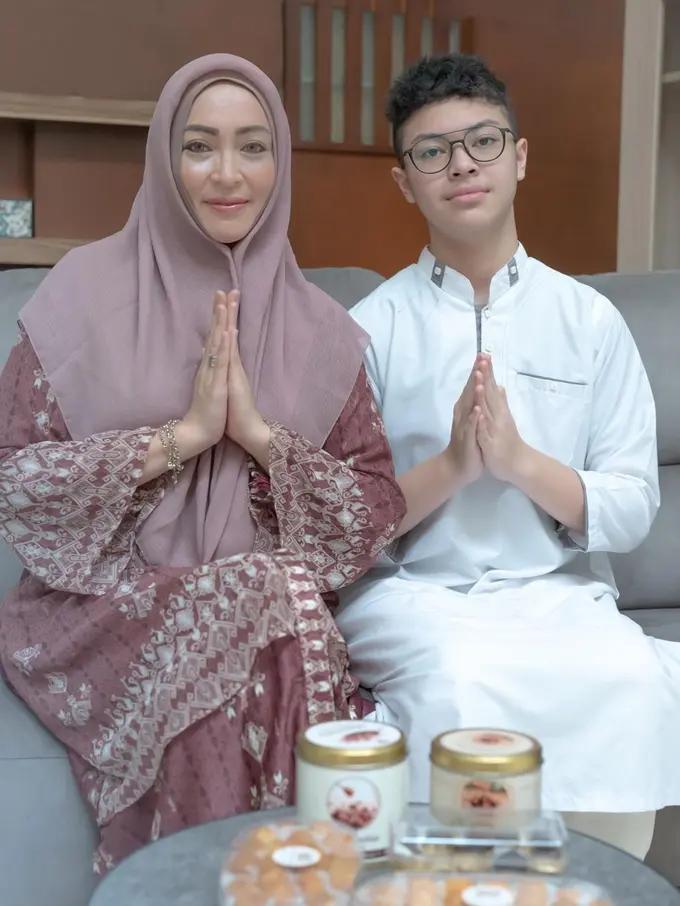 Angelina Sondakh akhirnya bisa rayakan lebaran pertama bareng anak usai bebas dari penjara