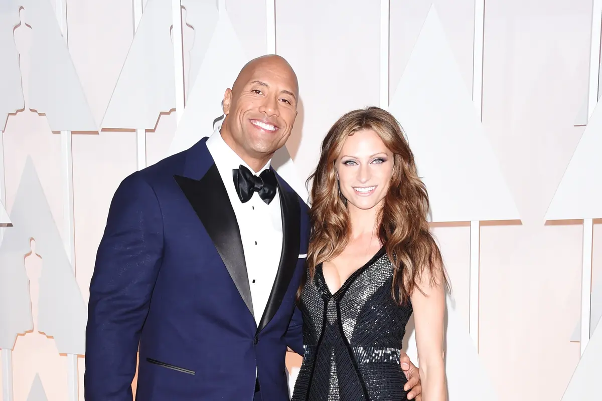 Dwayne Johnson dan Lauren Hashian