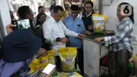 Budi Waseso (Buwas) menjelaskan dari awal tahun hingga 28 Agustus 2023, Bulog sudah menggelontorkan 723 ribu ton beras SPHP di seluruh Indonesia. (merdeka.com/Imam Buhori)