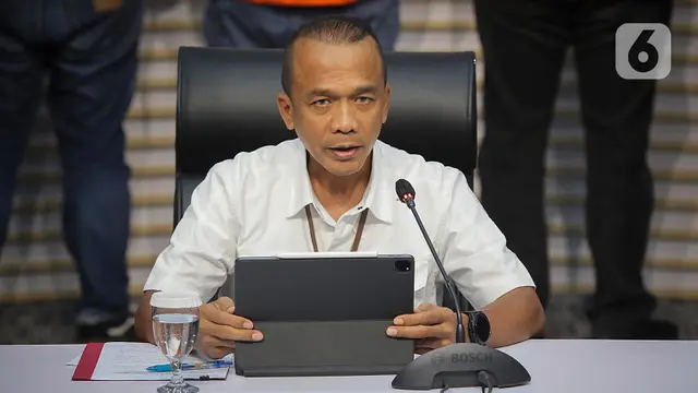 Barang Bukti OTT Kepala Kajari Bondowoso Puji Triasmoro