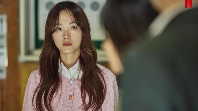 Lee Yoo Mi dalam All of Us Are Dead. (Netflix via Instagram/ leeyoum262)