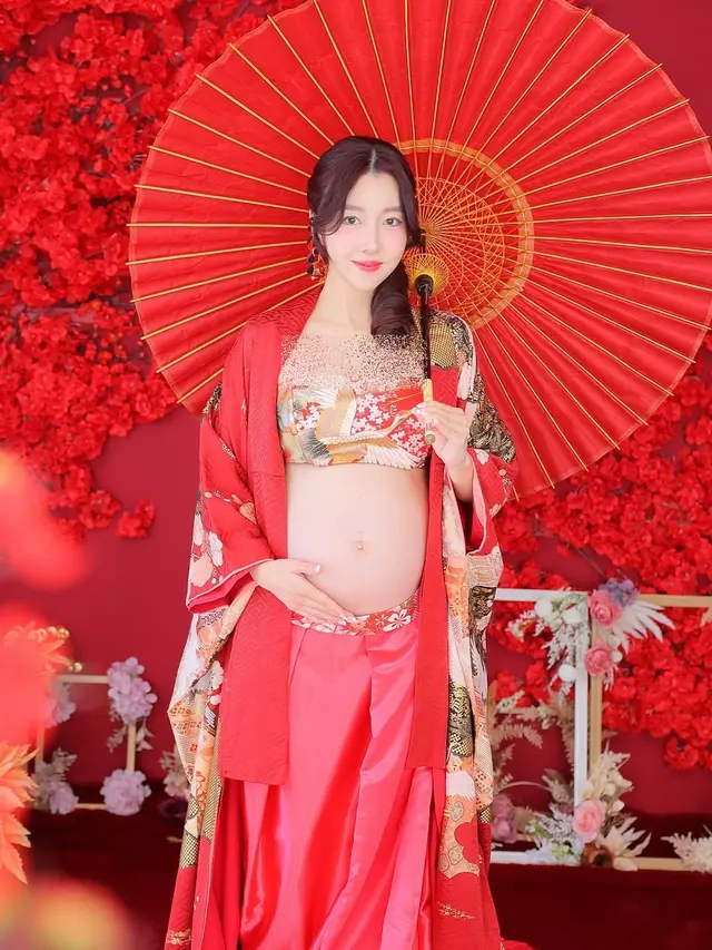 6 Potret Maternity Shoot Influencer Sunny Dahye, Bernuansa Jepang Estetik