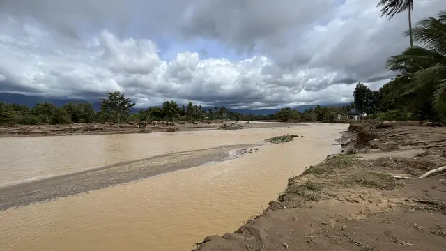 Kondisi pasca-bencana di dua daerah aliran sungai (DAS) yang berada tak jauh dari Kabupaten Agam dan Kota Padang, Sumatera Barat (Sumbar).