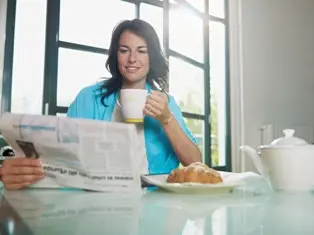 dua cangkir teh atau kopi dalam sehari sudah cukup memenuhi kebutuhan harian kefeinmu