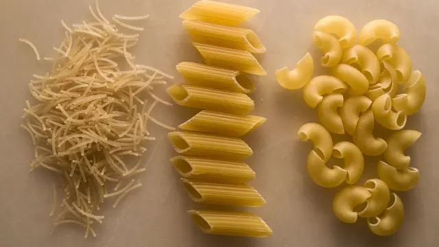 Ilustrasi makaroni, seblak