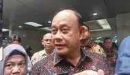 Kepala Badan Gizi Nasional (BGN) Dadan Hindayana jawab kritik soal MBG, di Kantor Kementerian Pekerjaan Umum, Jakarta, Sabtu (22/3/2025). (Arief/Liputan6.com)