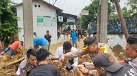 Banjir bandang dan longsor menerjang Lebak, Banten. (Foto: Liputan6.com/Yandhi Deslatama)