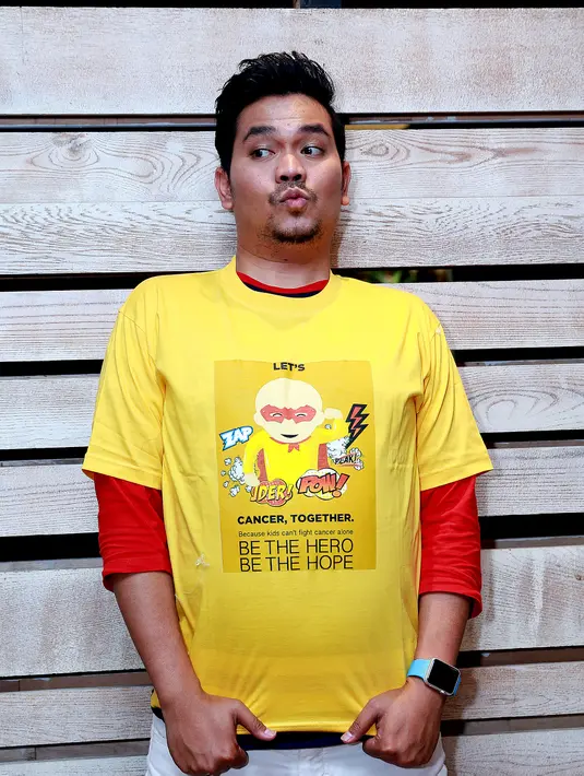 Indra Bekti ikut andil dalam program amal 'Shave For Hope 2015' yang dihelat untuk memberikan donasi kepada anak-anak penderita kanker. (Wimbarsana/Bintang.com)