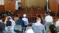 Sidang perdana peninjauan kembali yang diajukan Abu Bakar Baasyir di Pengadilan Negeri Jakarta Selatan. (Twitter Polres Jakarta Selatan)