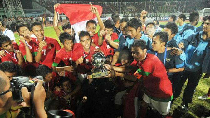 Selebrasi Timnas U-19 saat meraih gelar Piala AFF 2013 (www.aseanfootball.org)